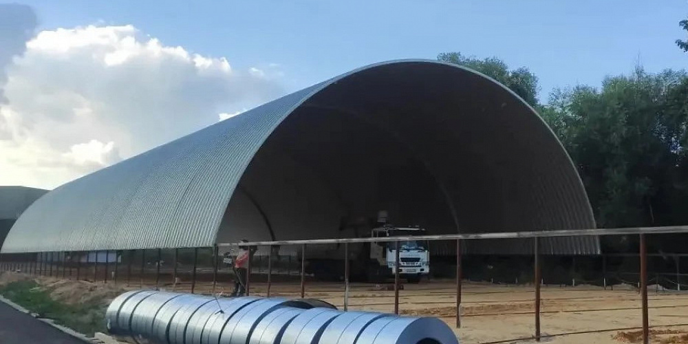 Продолжается монтаж купола в д. Дубы Орловской обл.